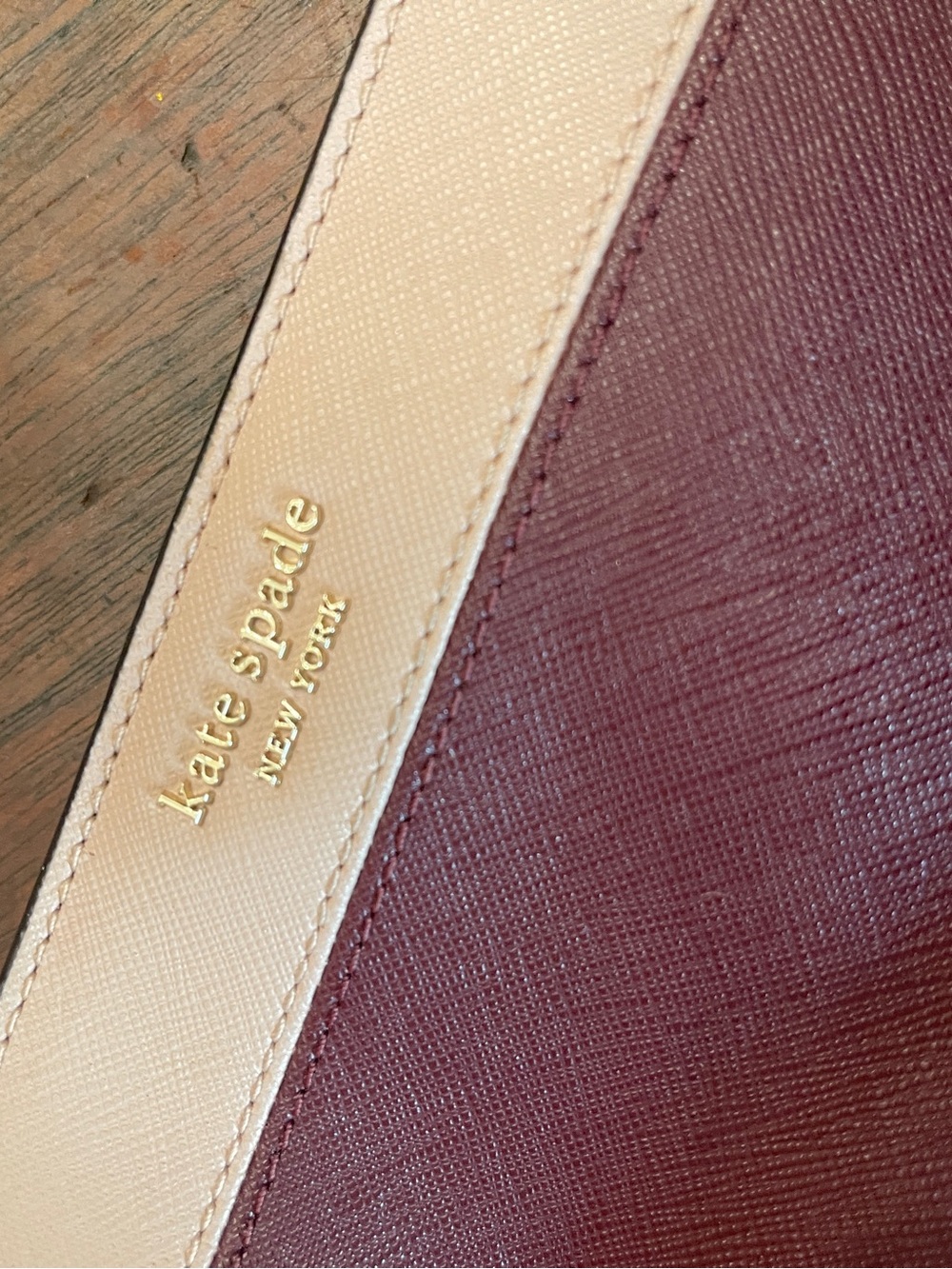 kate spade burgundy and cream wallet - Picture 6 of 7
